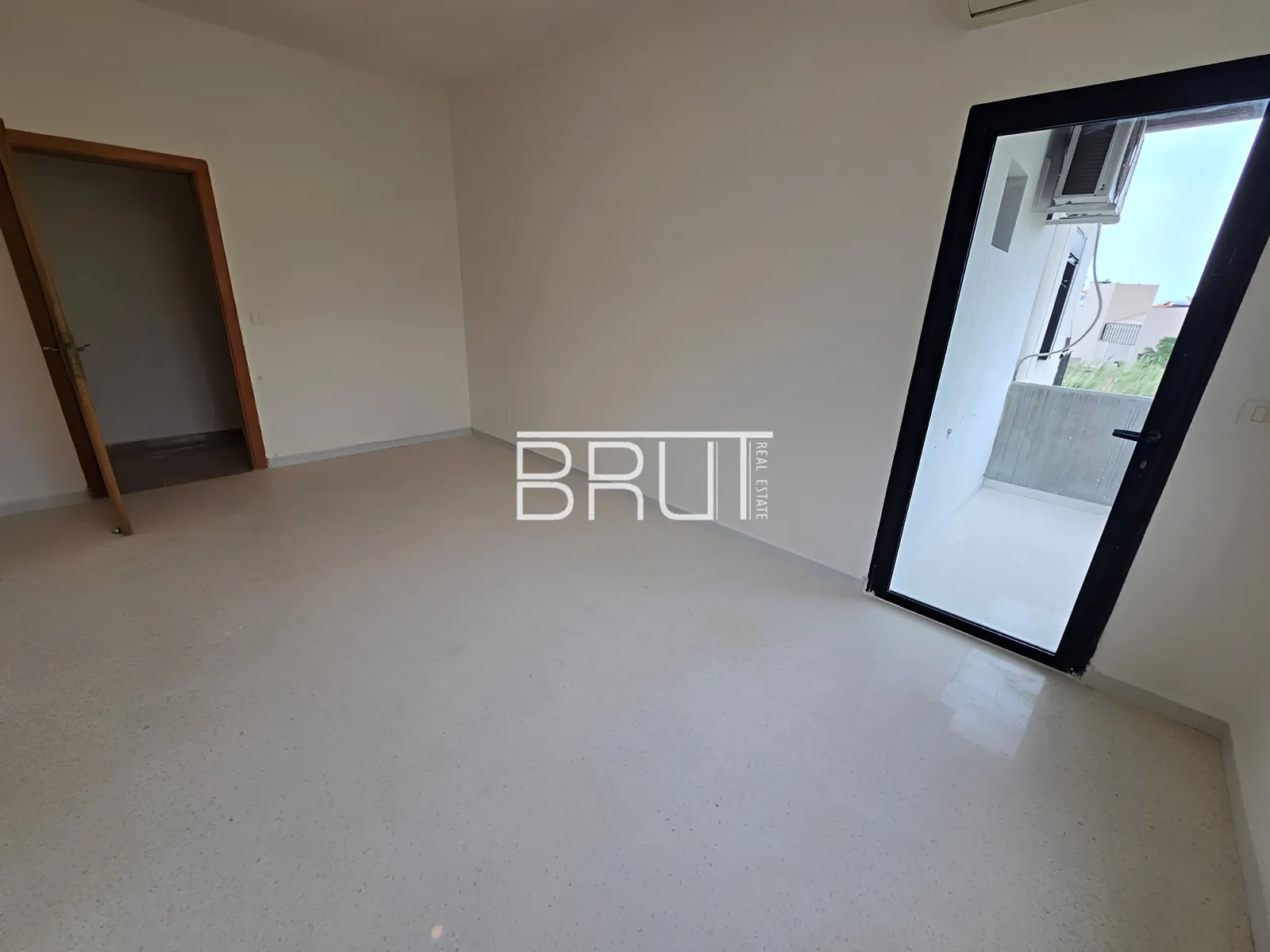 Apartment for Rent in Kaslik