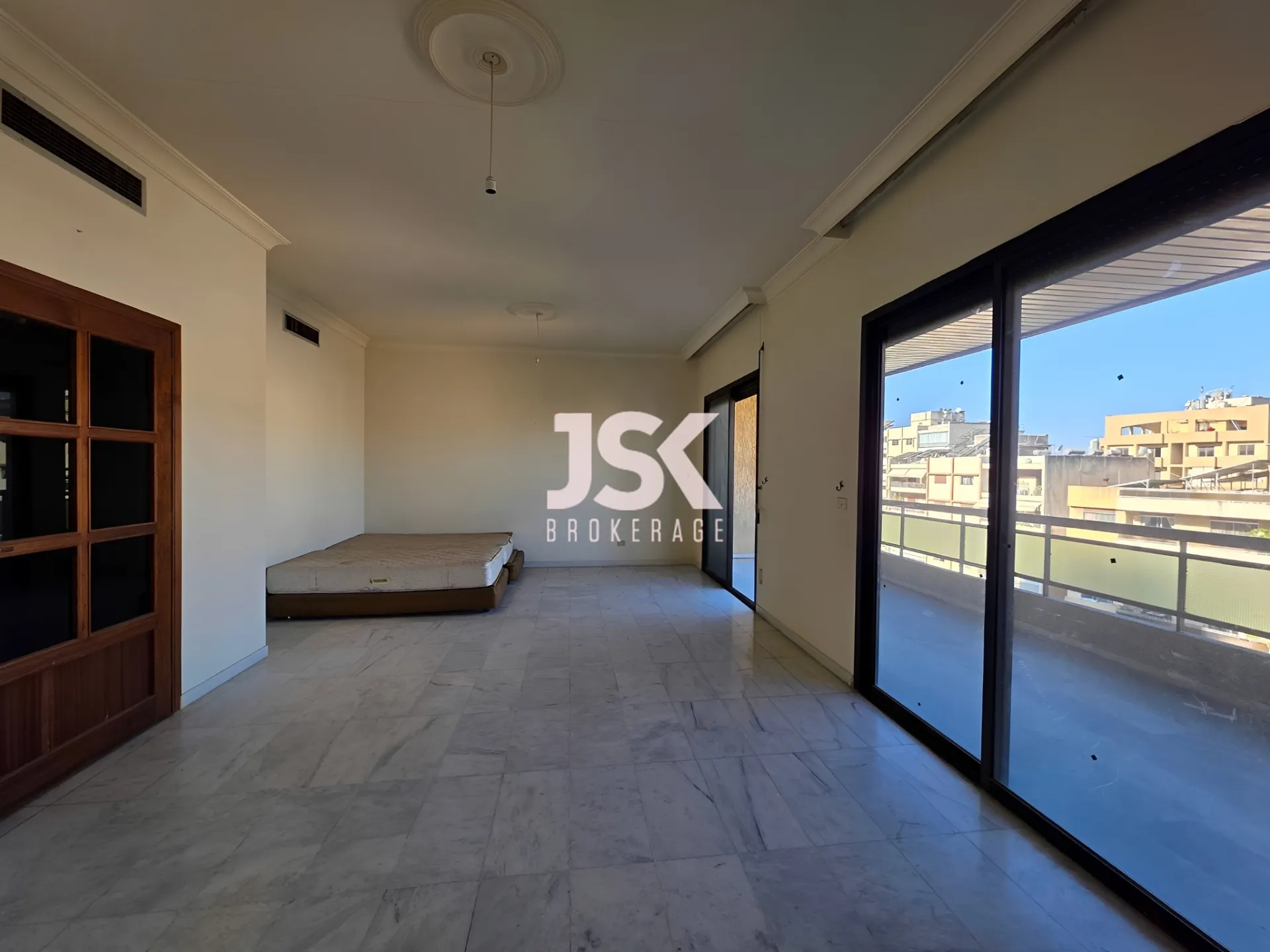 Apartment for Sale in Horch Tabet