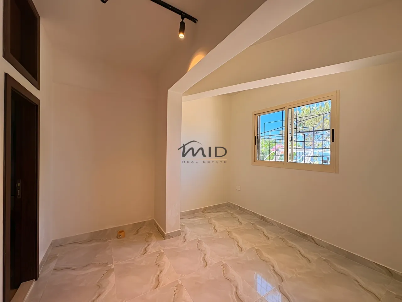 Apartment for rent in Bolonia, mrouj, lebanon - 1 bed, 1.0 bath