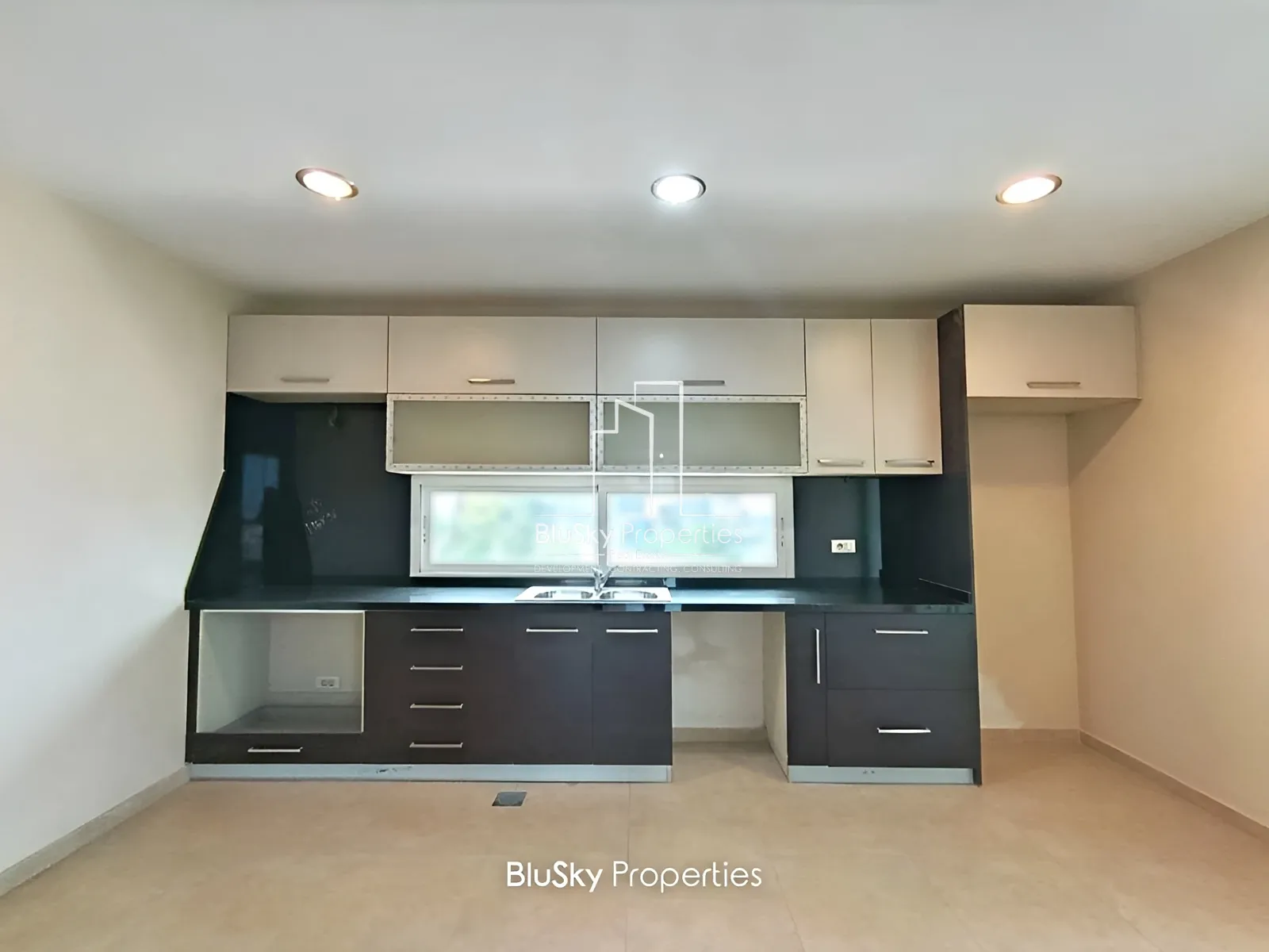 Apartment for Sale in Haret Sakher - 3 bed, 5 bath