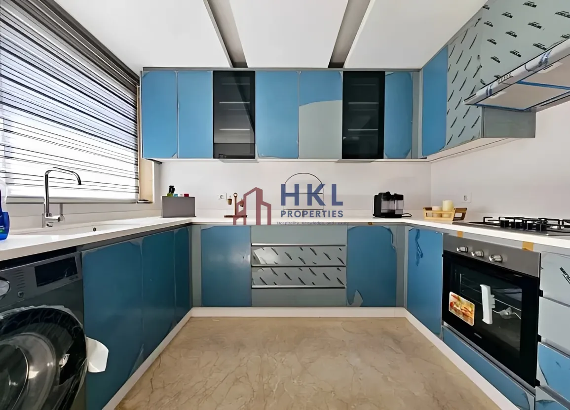 Apartment for rent in Clemenceau, Bayrut, Lebanon - 3 bed, 4 bath