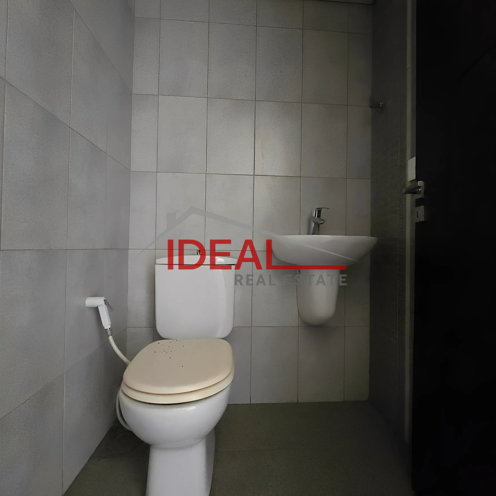Office for Rent in Forn El Chebbak, Lebanon