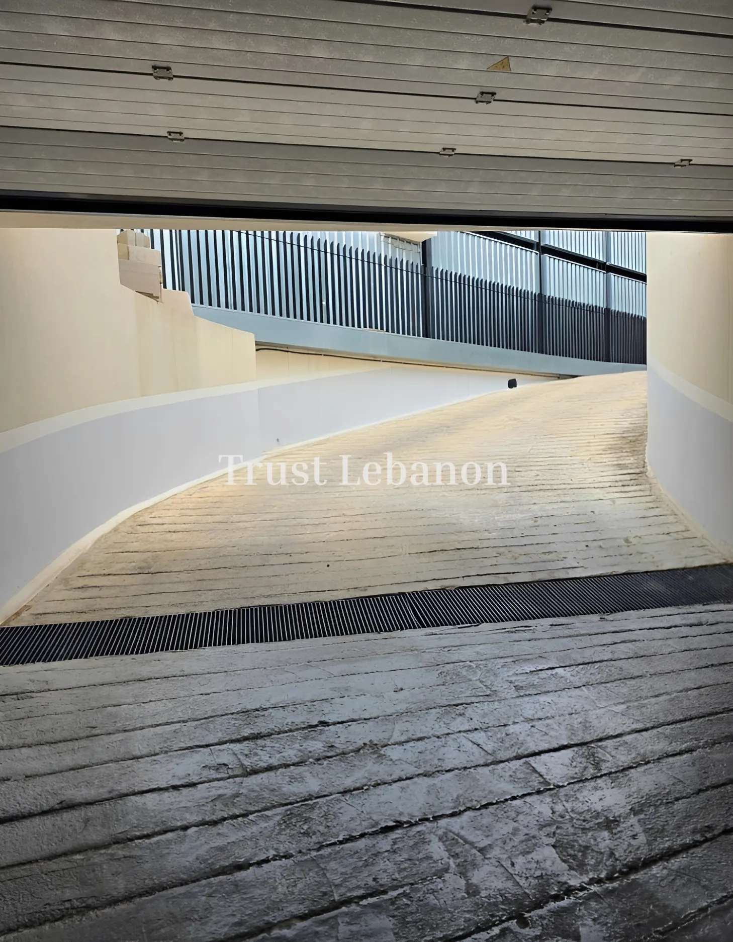 Office for rent in Dbayeh, Lebanon