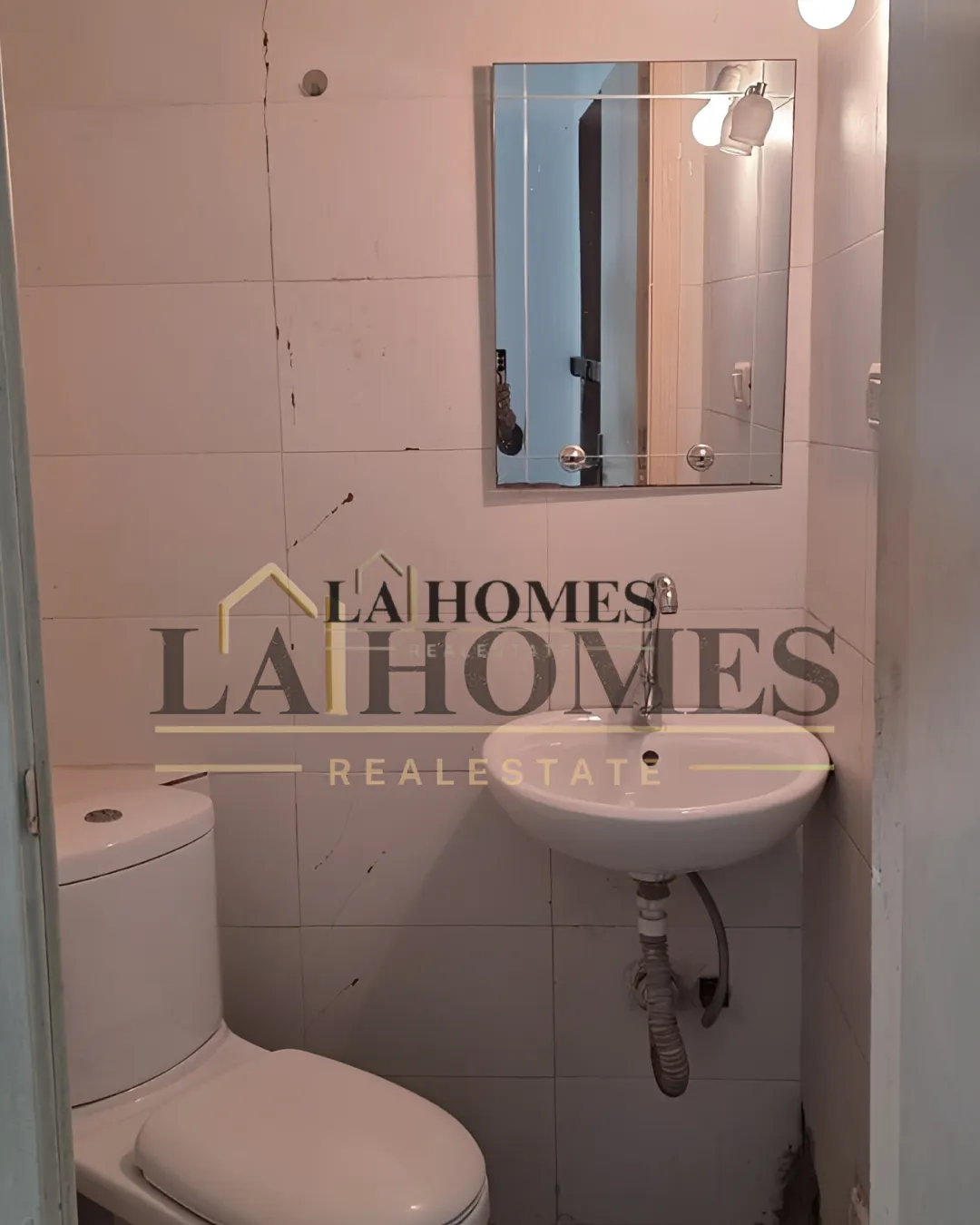 Shop for rent in Zouk Mosbeh