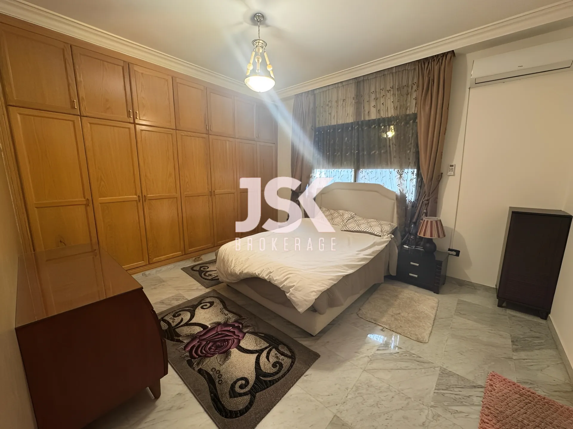 Apartment for Sale in Ramlet El Baida, Bayrut, Lebanon