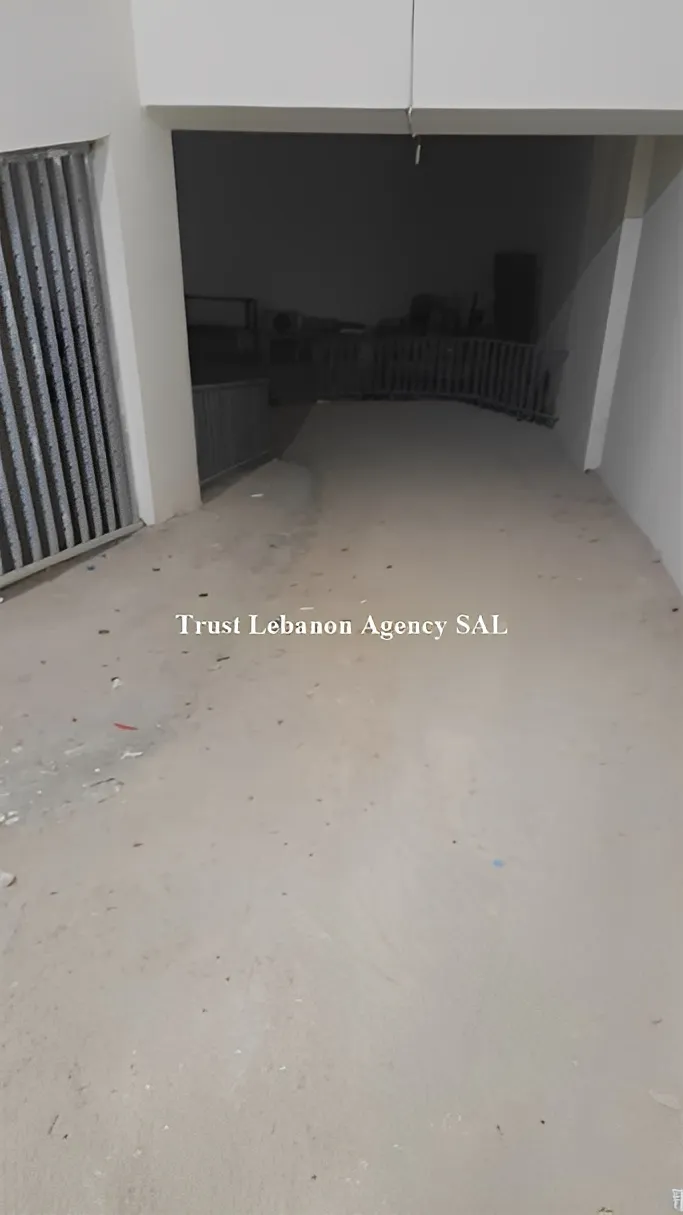 Commercial Property For Sale in Baabda, Furn Al Chebak