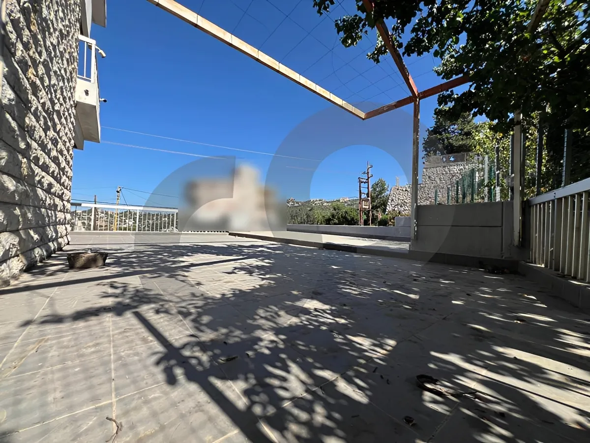 Triplex for Sale in Aachqout, Lebanon