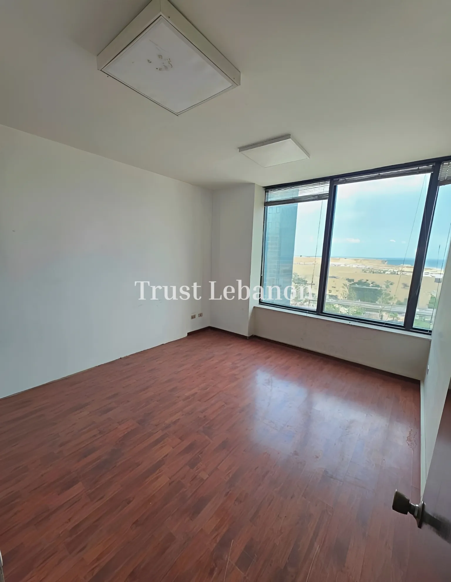 Office for rent in Jdeideh, Lebanon