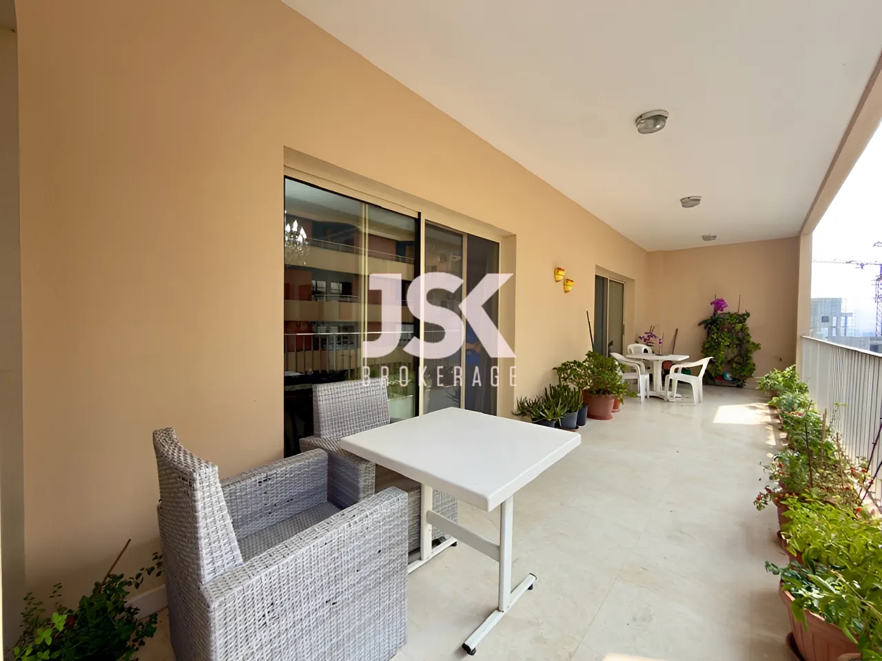 Apartment for Sale in Sioufi - 3 bed