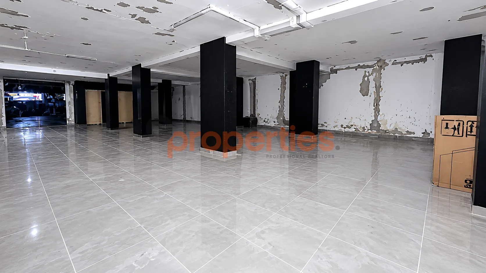 Showroom for Rent in Ramlet El Baida