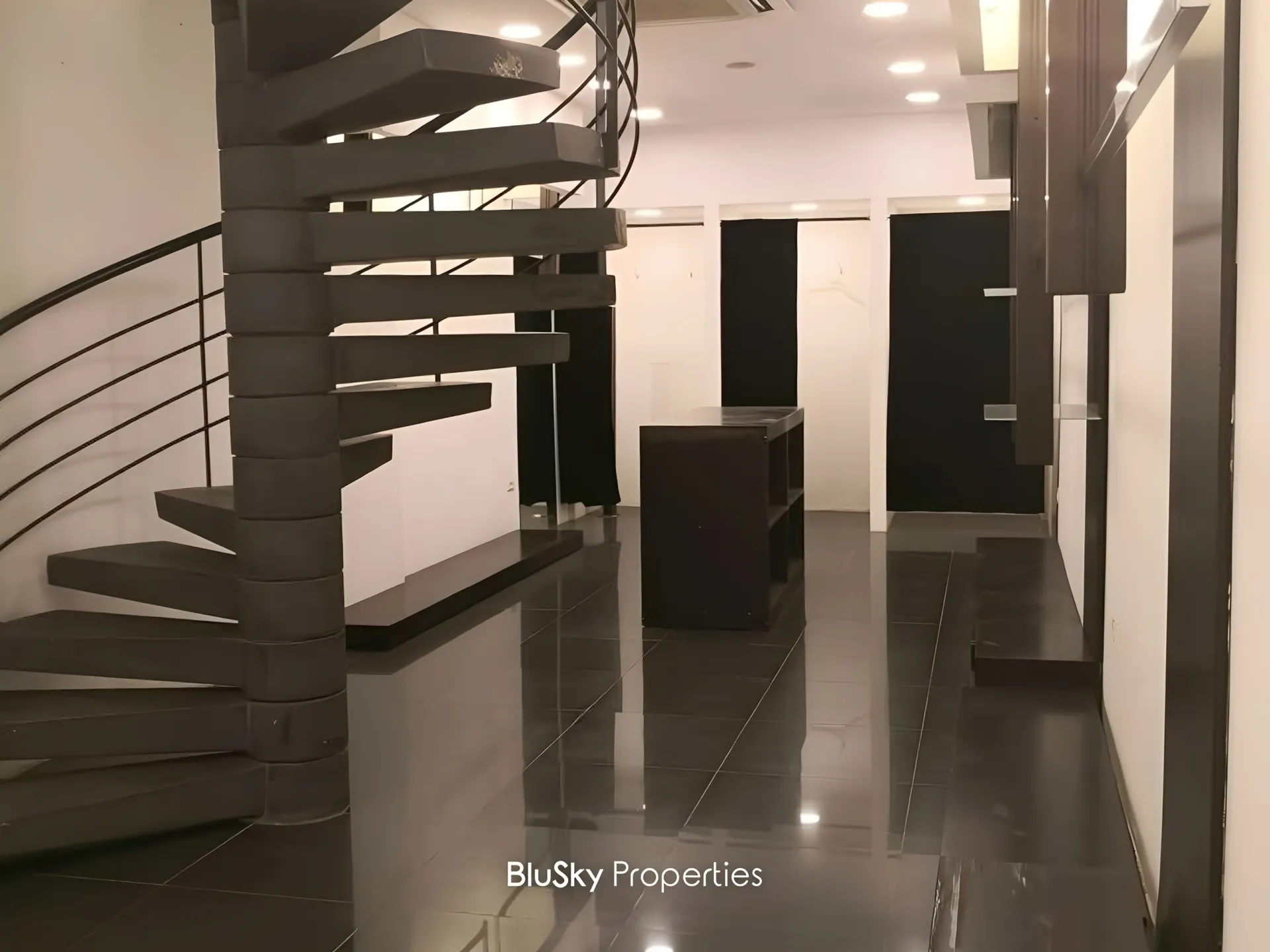 Shop for rent in Jal El Dib