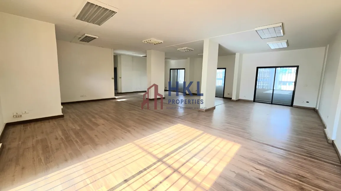 Office for sale in Sin El Fil