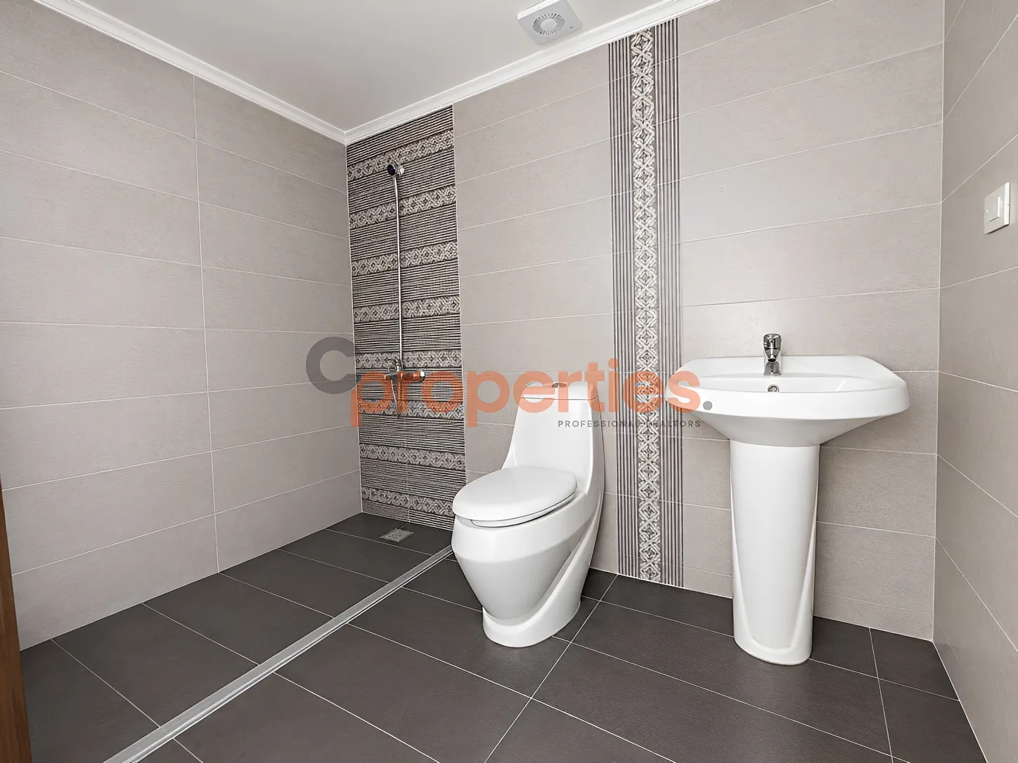 Apartment for Sale in Aamchit