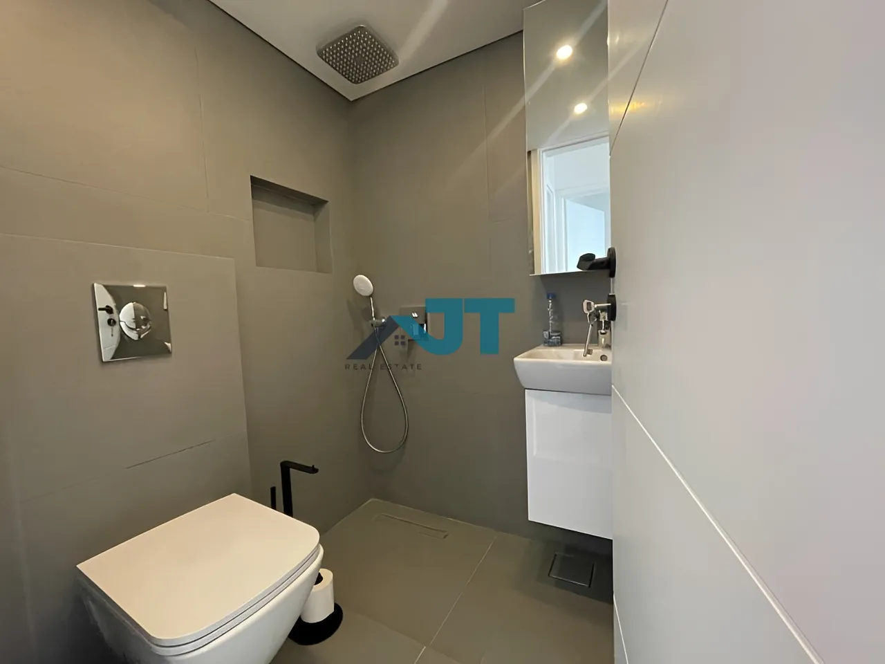 Apartment for sale in Mtayleb