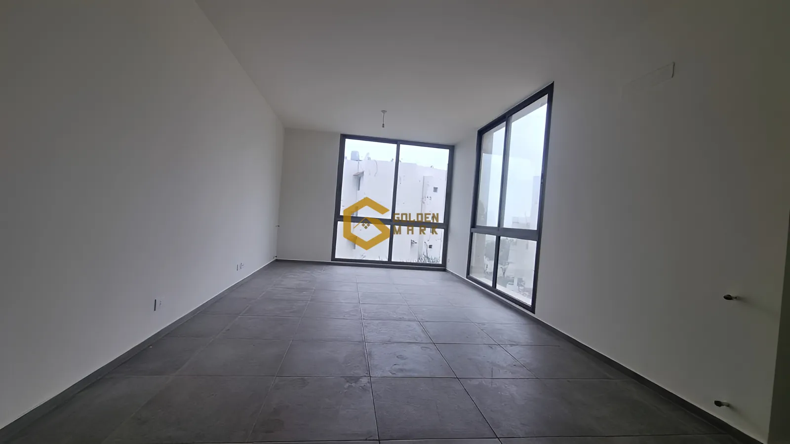 Apartment for Sale in Mazraat Yachoua - 2 bed, 2 bath