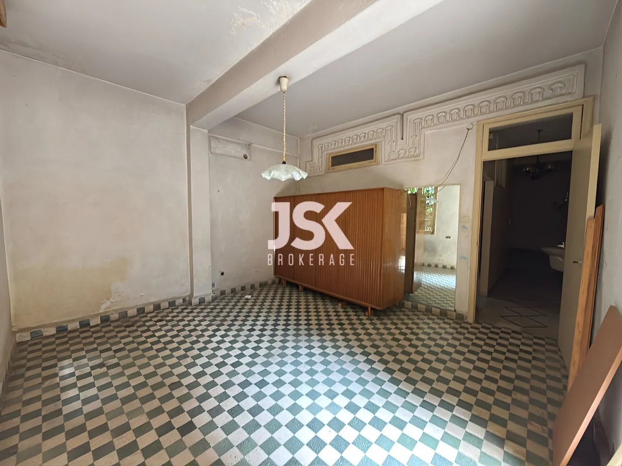 Building for Rent in Achrafieh