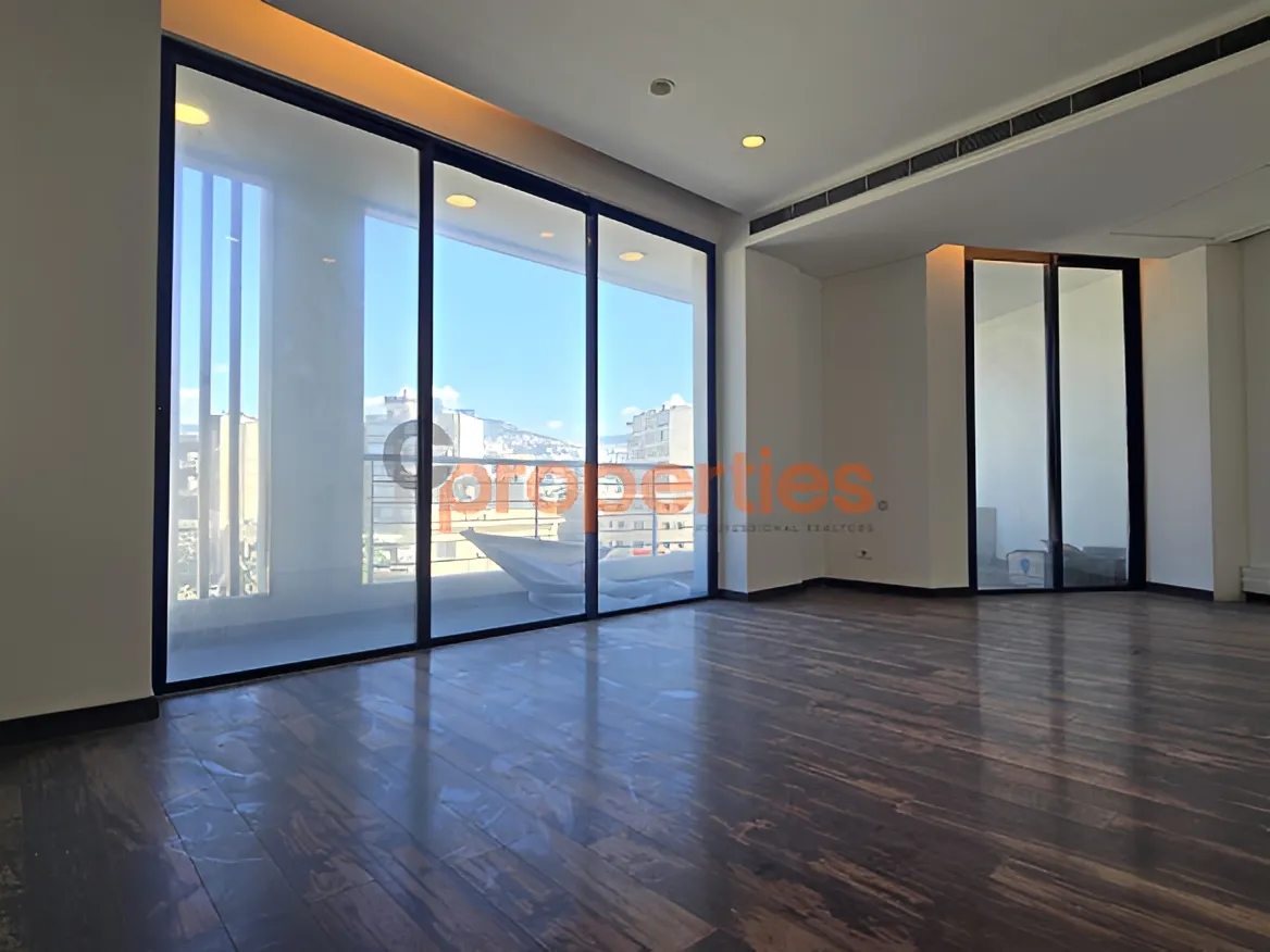 Office for Rent in Forn El Chebbak