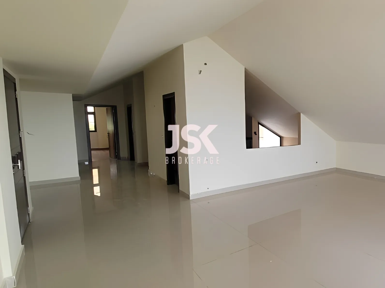 Duplex for Sale in Nahr Ibrahim
