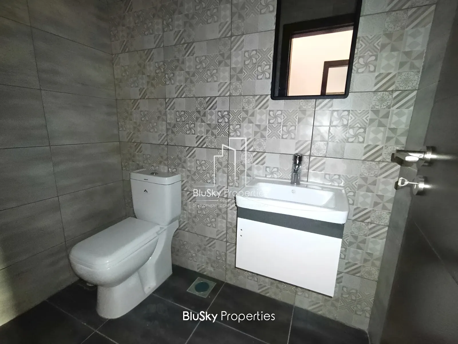 Apartment for Sale in Halat