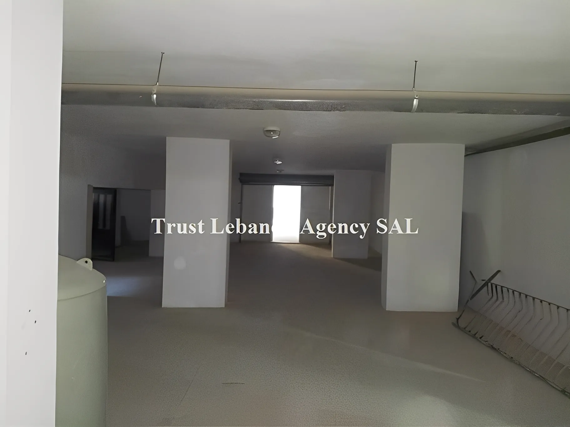 Commercial Property For Sale in Baabda, Botchay