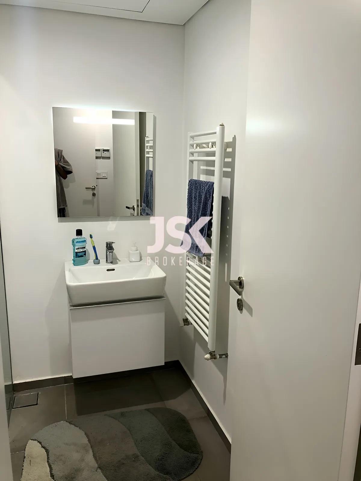 Apartment for Rent in Adliyeh