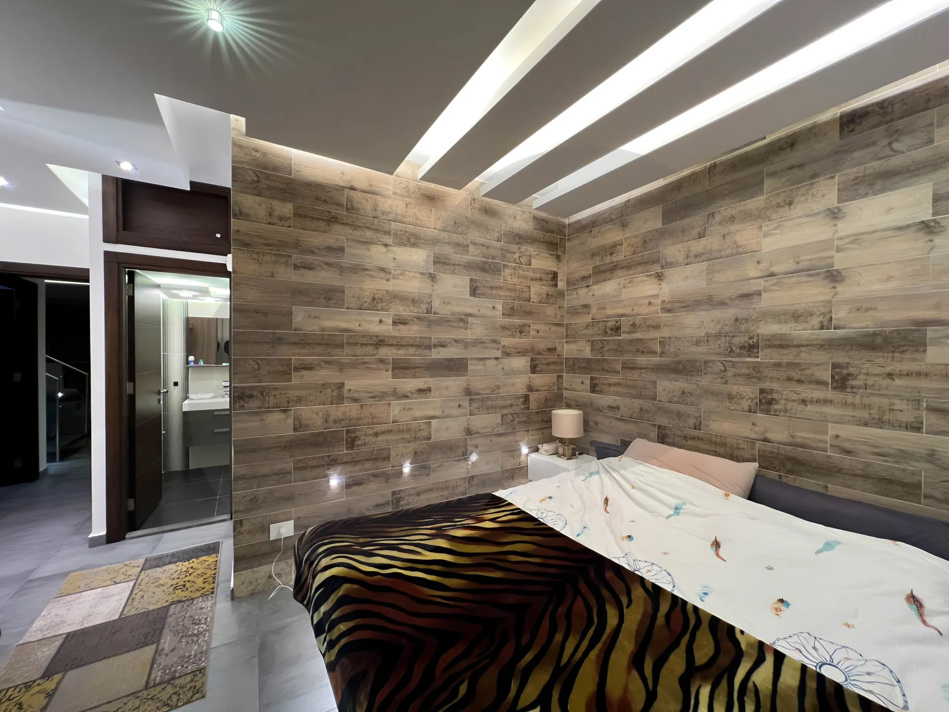 Apartment for Sale in Ballouneh