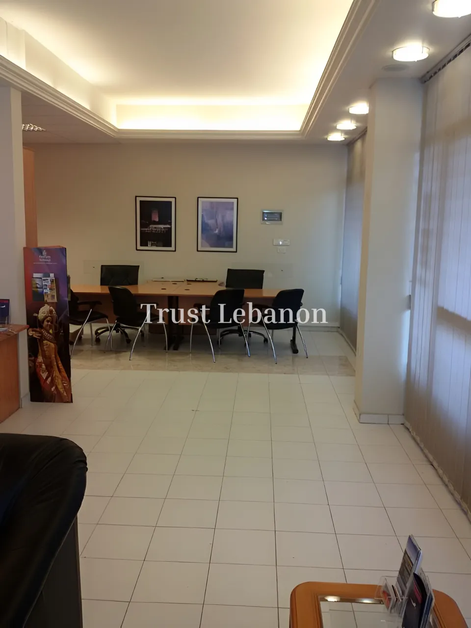 Office for rent in Beit Meri