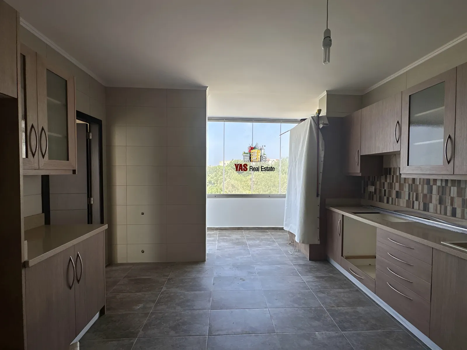Apartment for Sale in Ballouneh