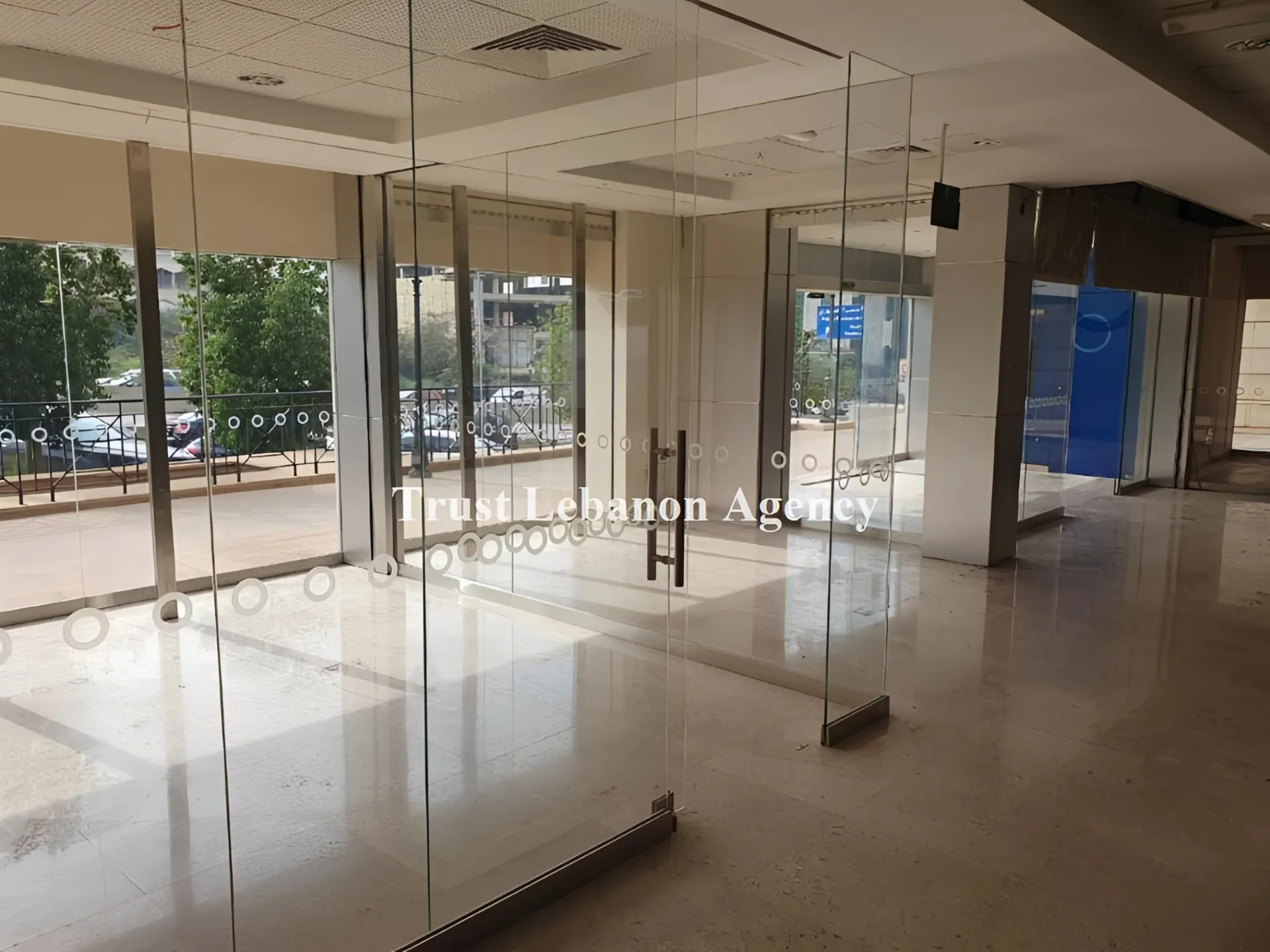 Commercial Property For Rent in Baabda, Hazmieh