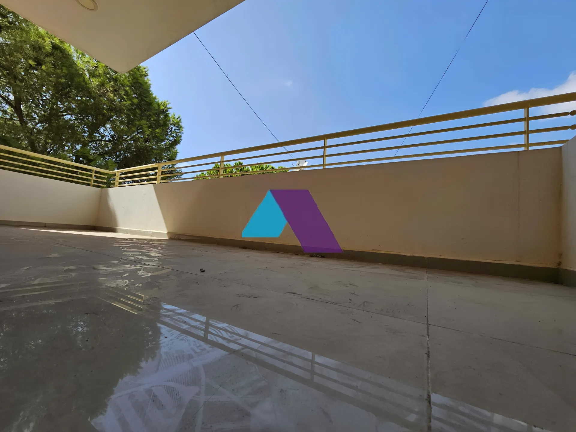 Apartment for Sale in Blat - 3 bed, 2 bath