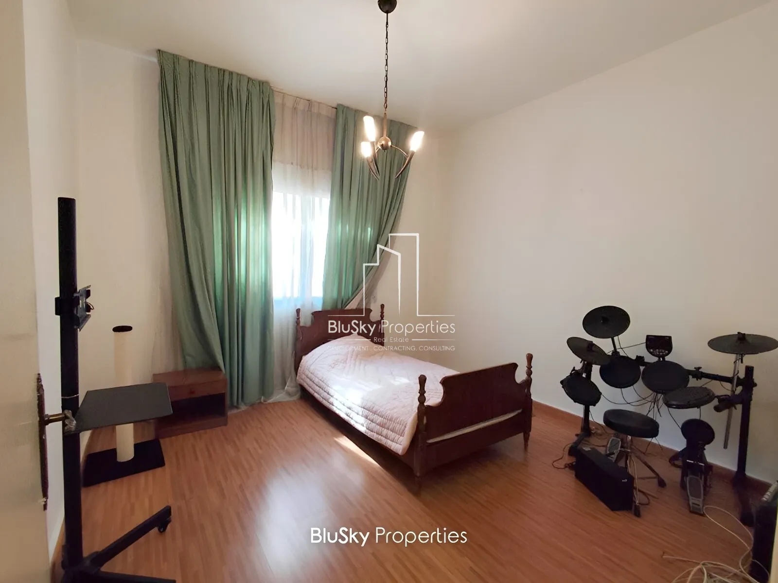Apartment for Sale in Adonis