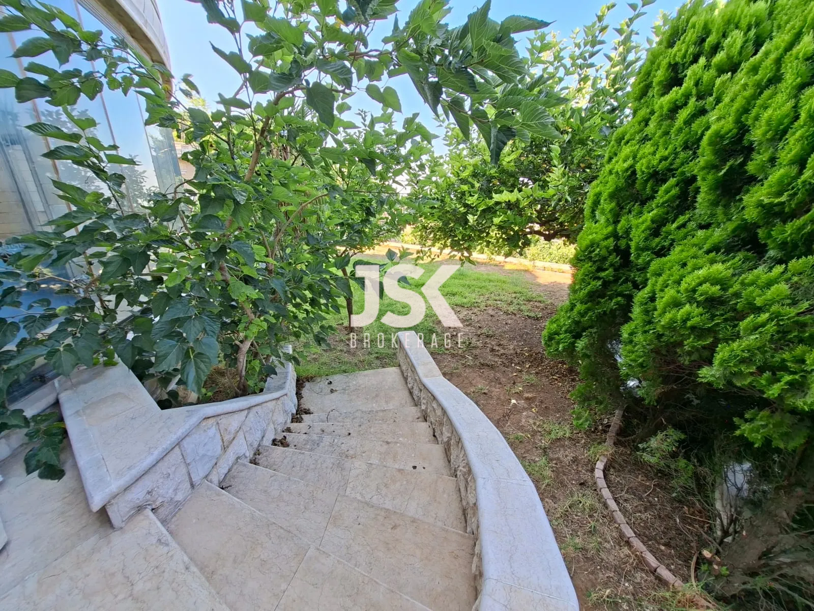Villa for Sale in Nahr Ibrahim