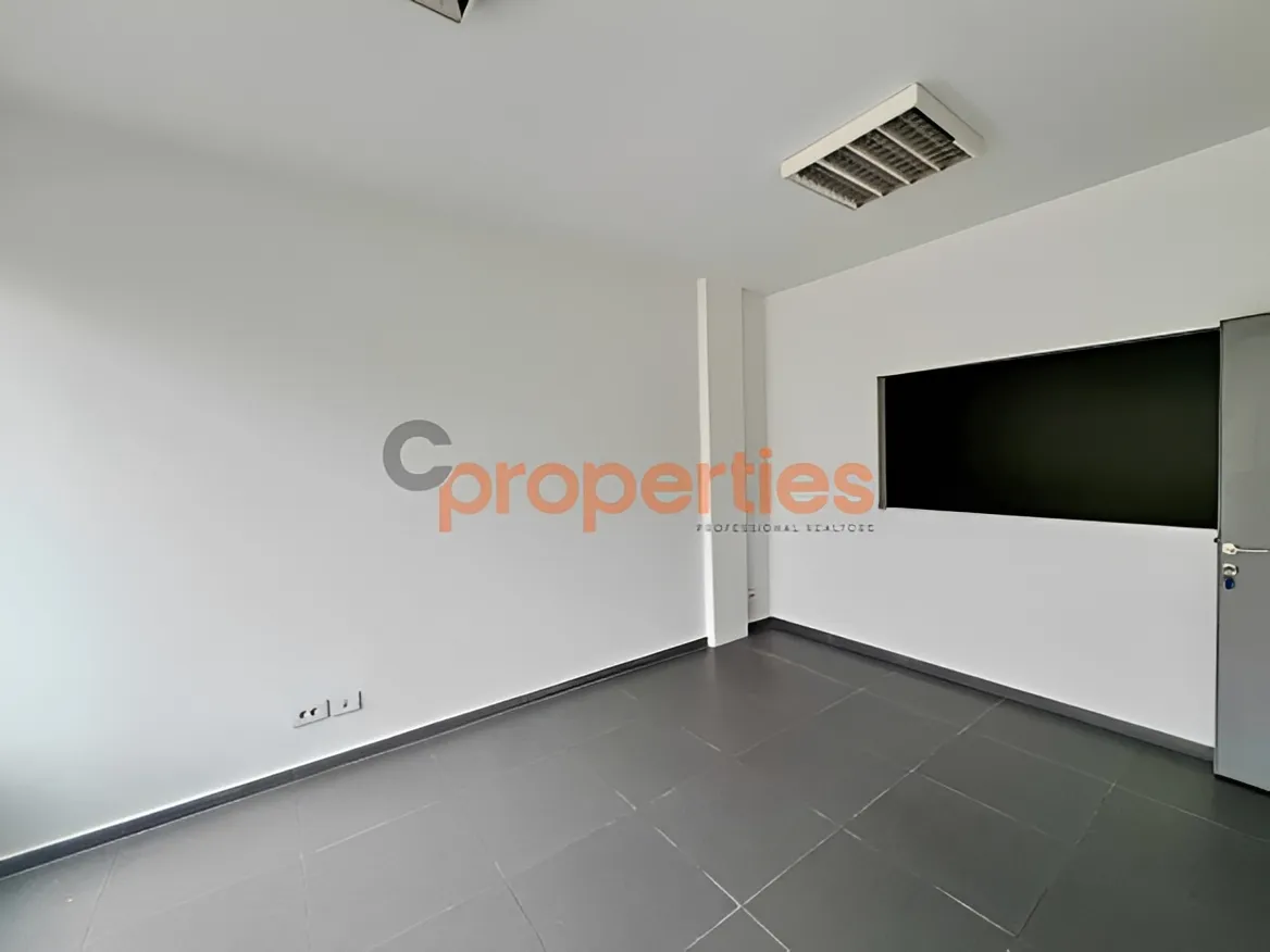 Office for Rent in Dekwaneh