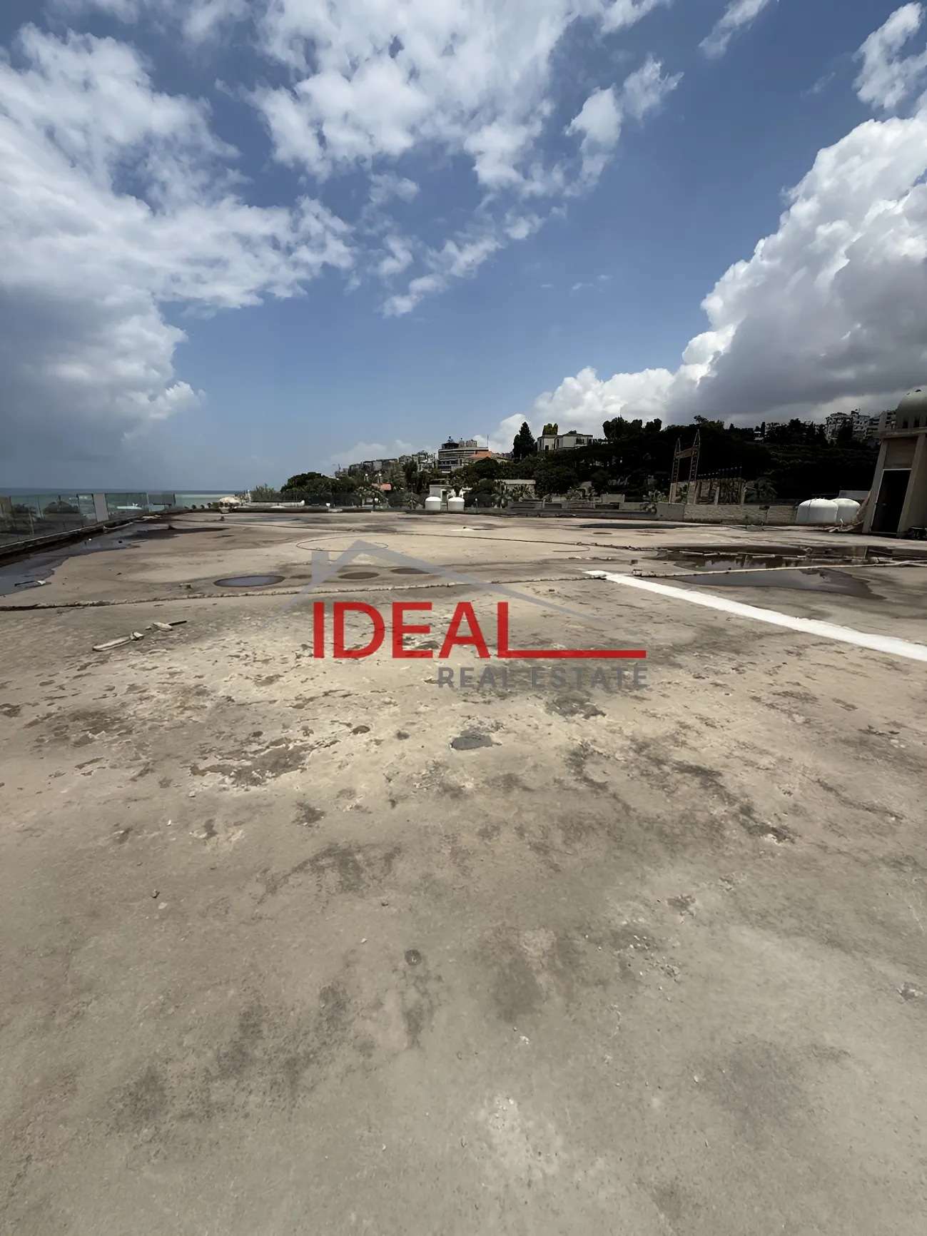 Shop for rent in Dbayeh, Lebanon