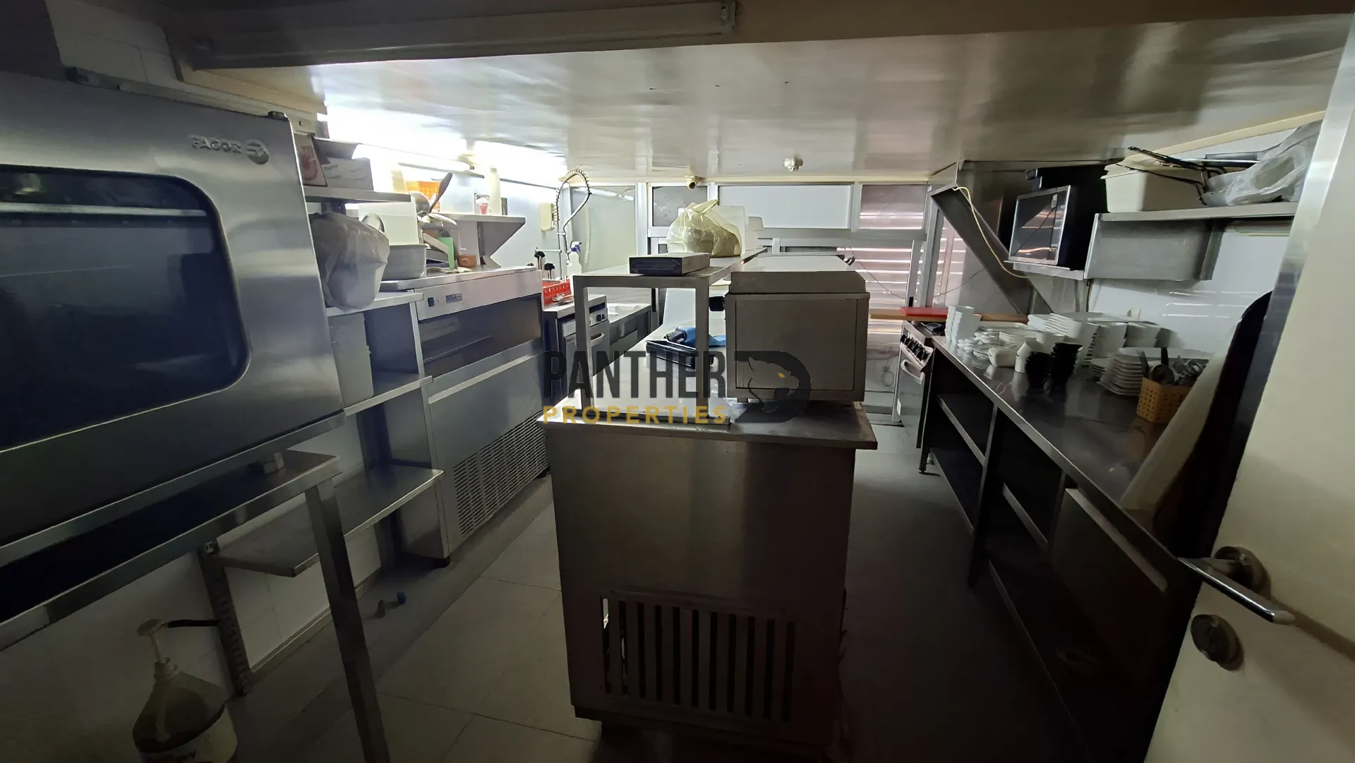 Restaurant for rent in Bourj hammoud