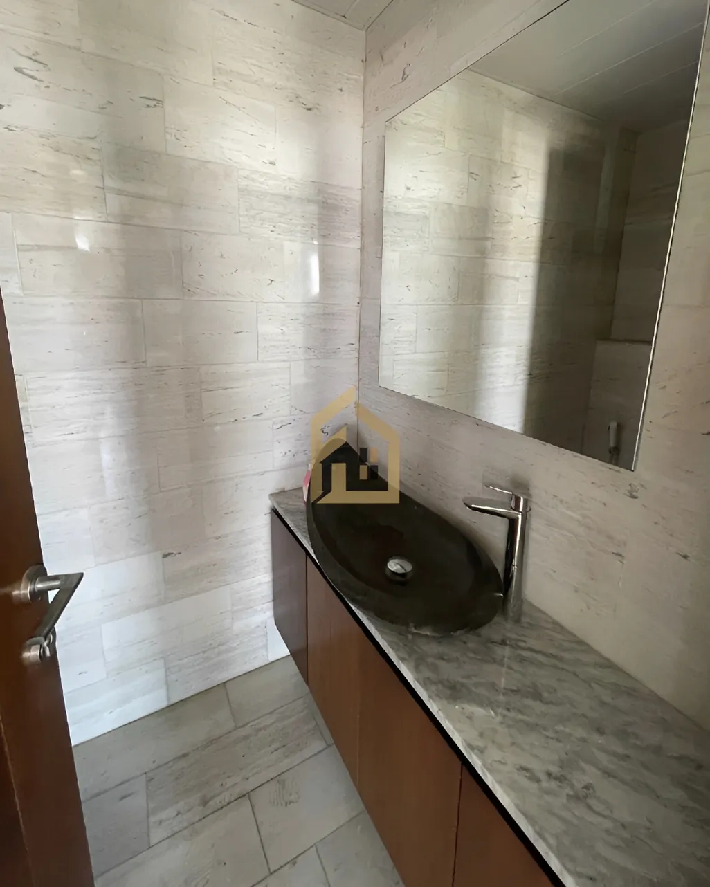 Apartment for sale in Ras Al Naba'a, Beirut, Lebanon