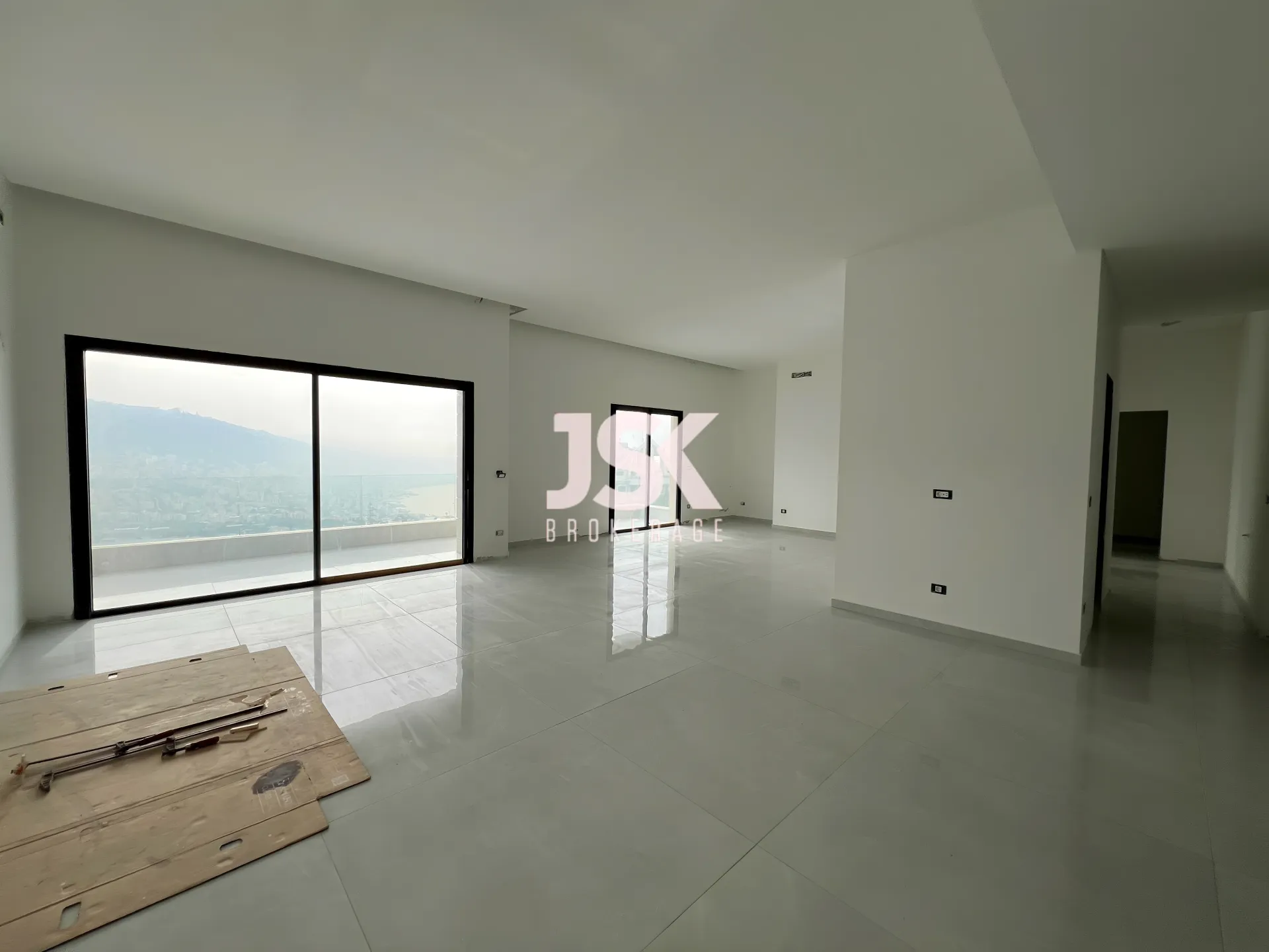 Apartment for Sale in Adma w Dafnah - 5 bath