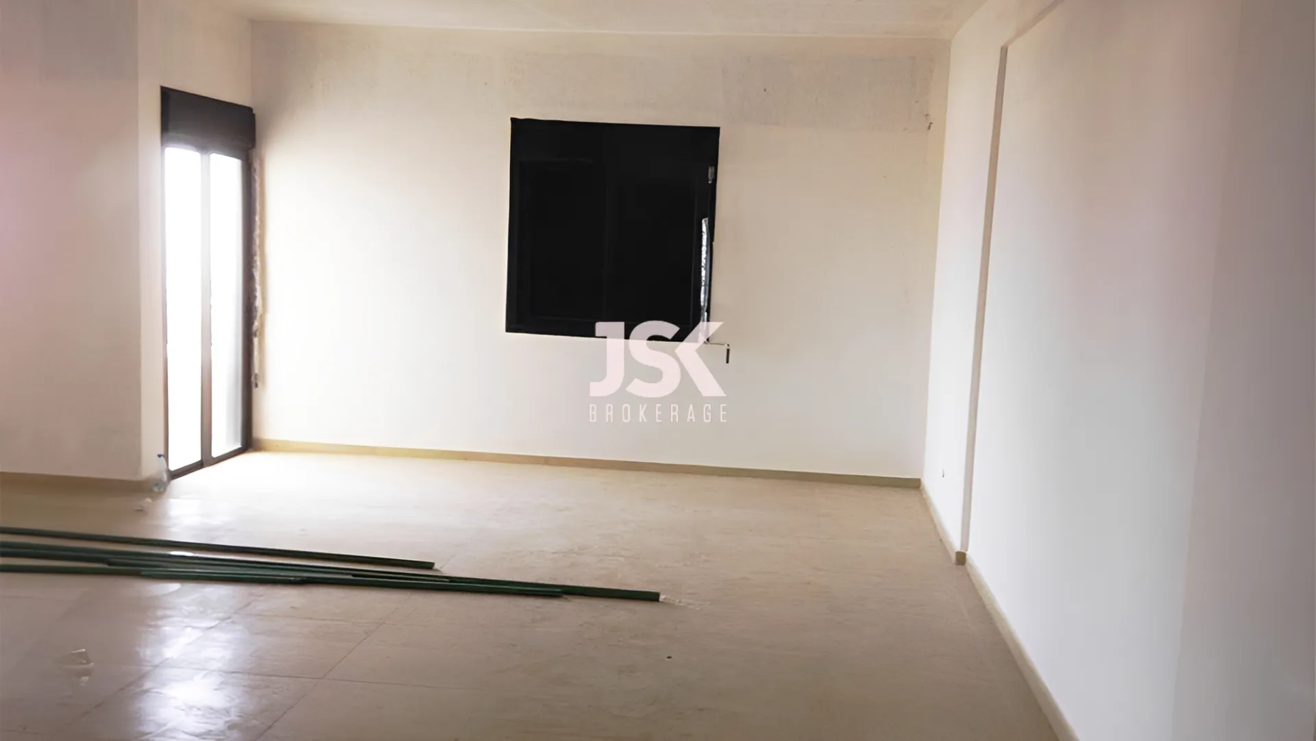 Duplex for Sale in Bouar - 3 bed, 4 bath