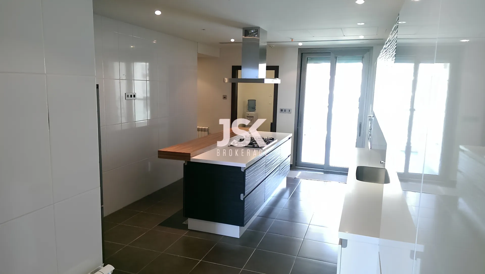 Apartment for Sale in Raoucheh