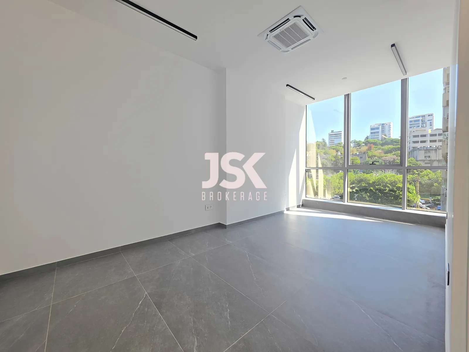 Office for Rent in Horch Tabet