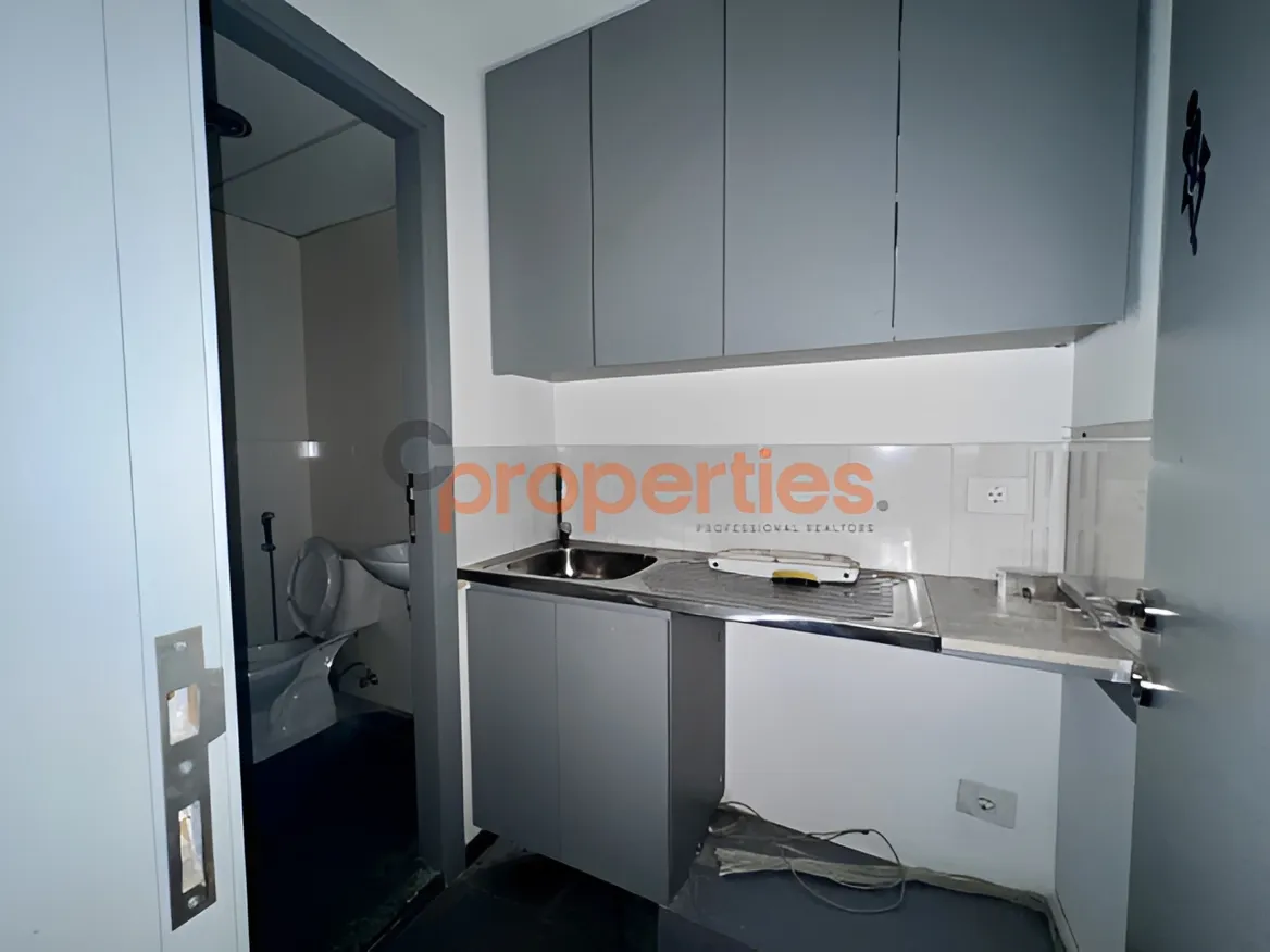 Office for Rent in Dekwaneh