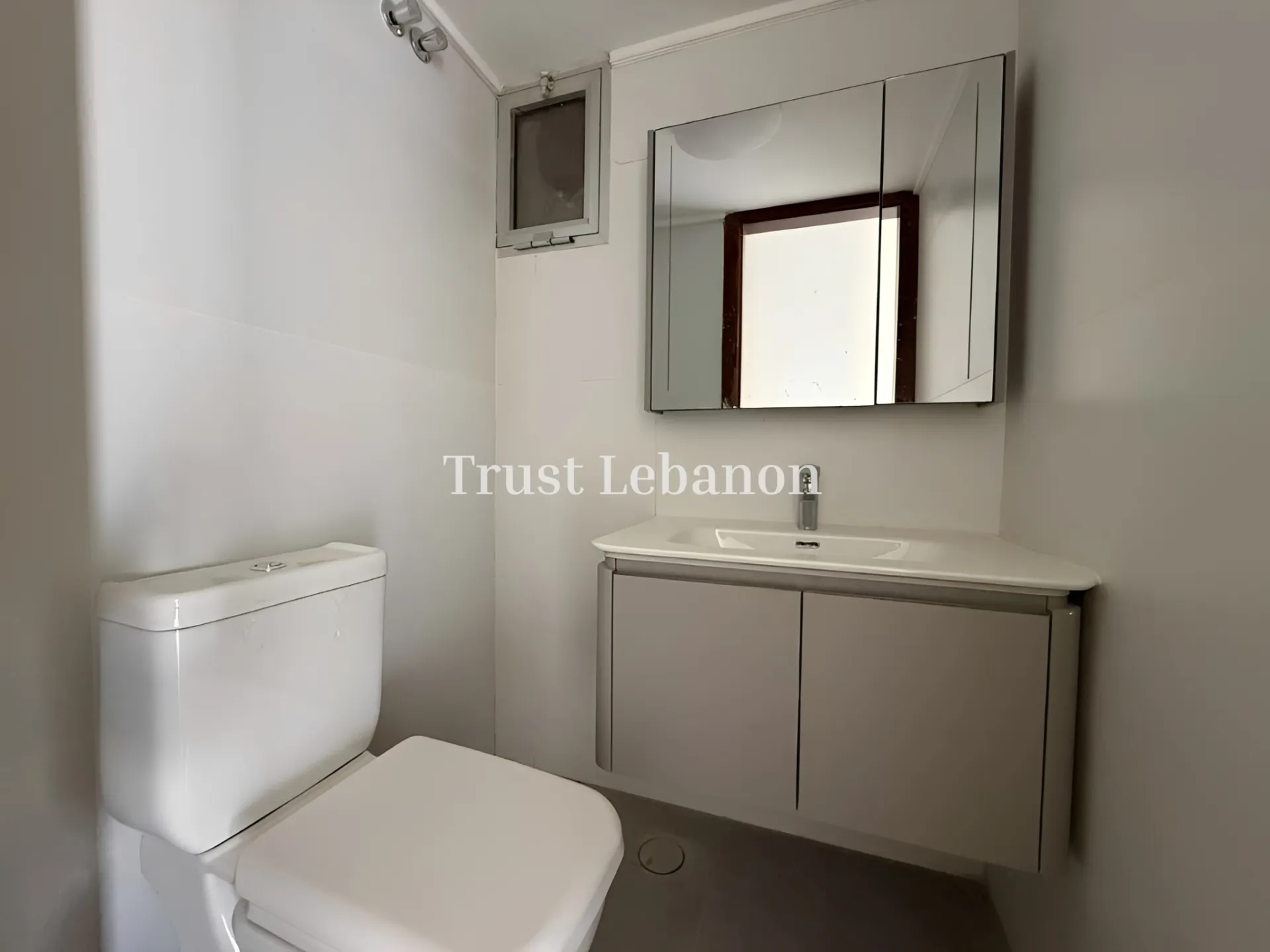 Apartment for rent in Ain Saadeh
