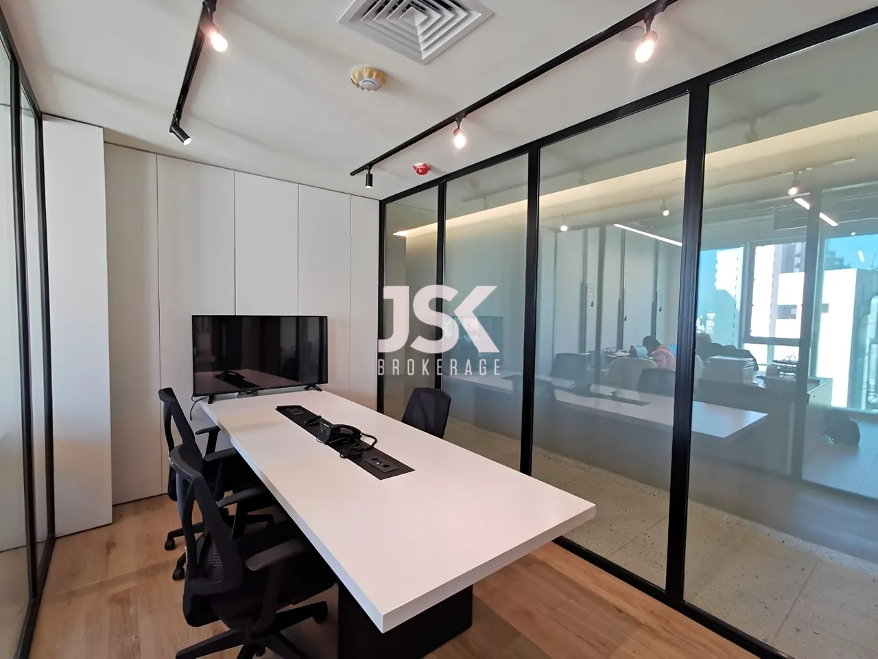 Building for Rent in Achrafieh