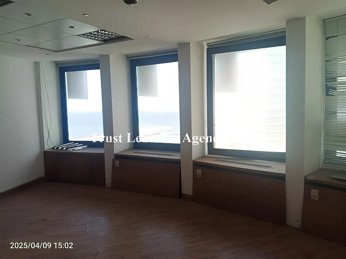 Office for rent in Beirut, Mina El Hosn