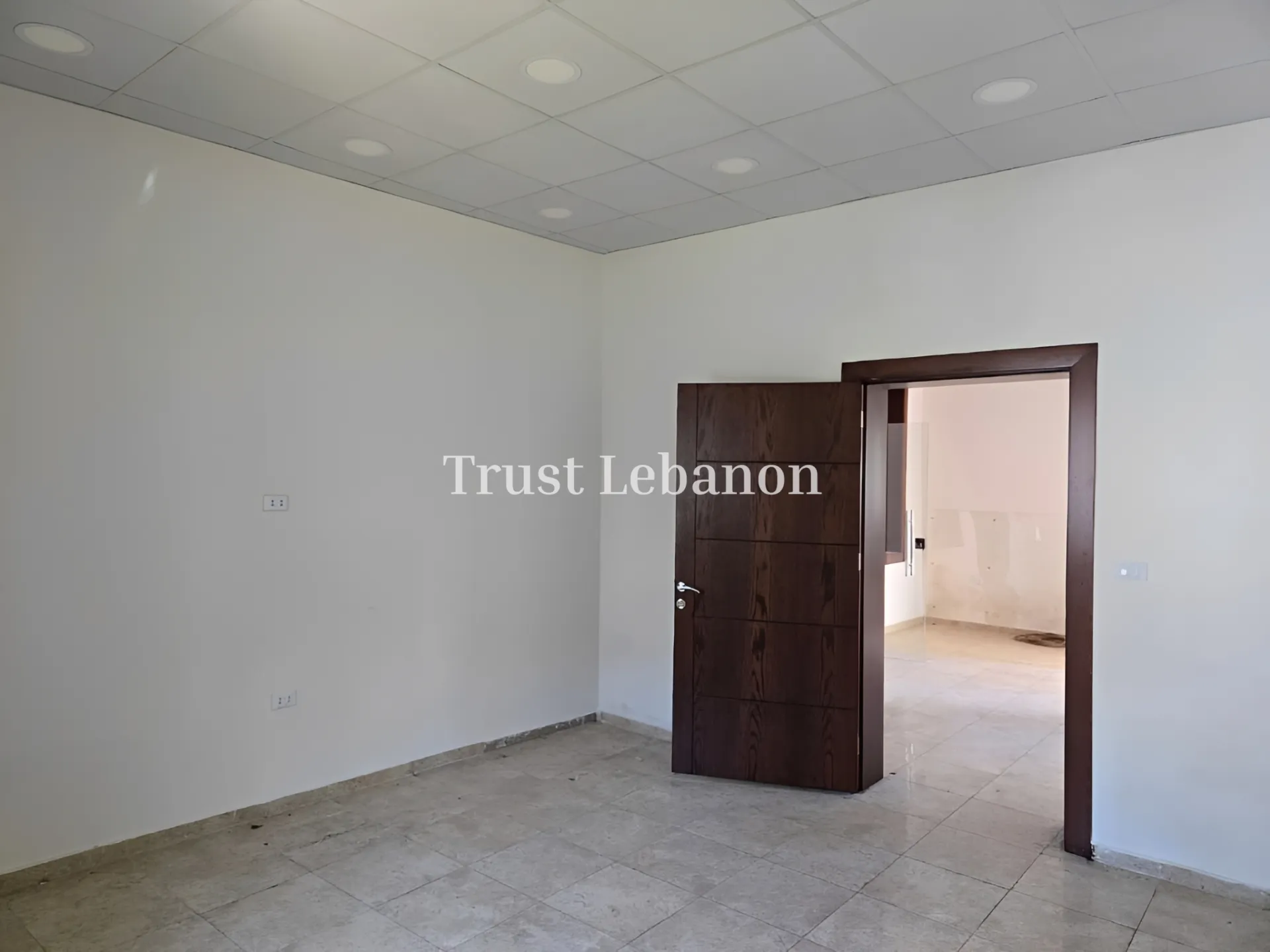 Office for rent in Baabda