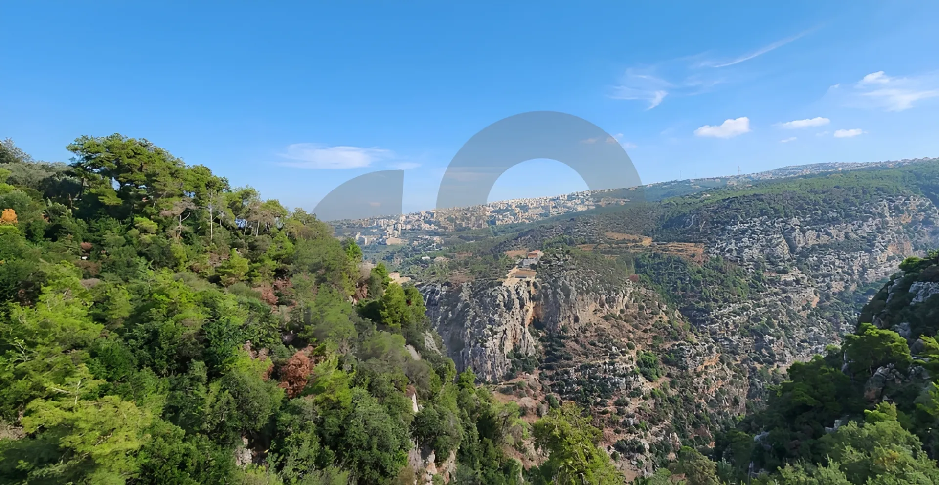 Apartment for Sale in Qornet El Hamra