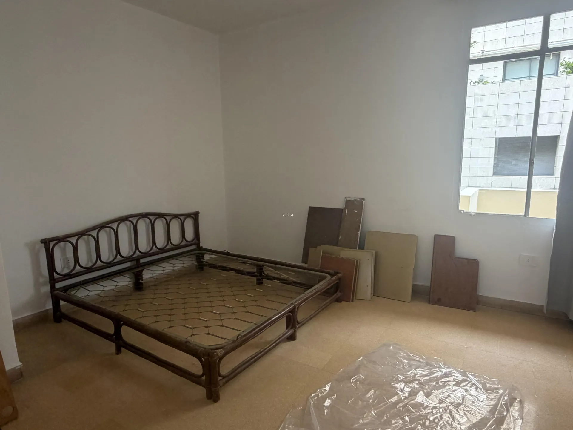 Apartment for rent in Clemenceau, Bayrut
