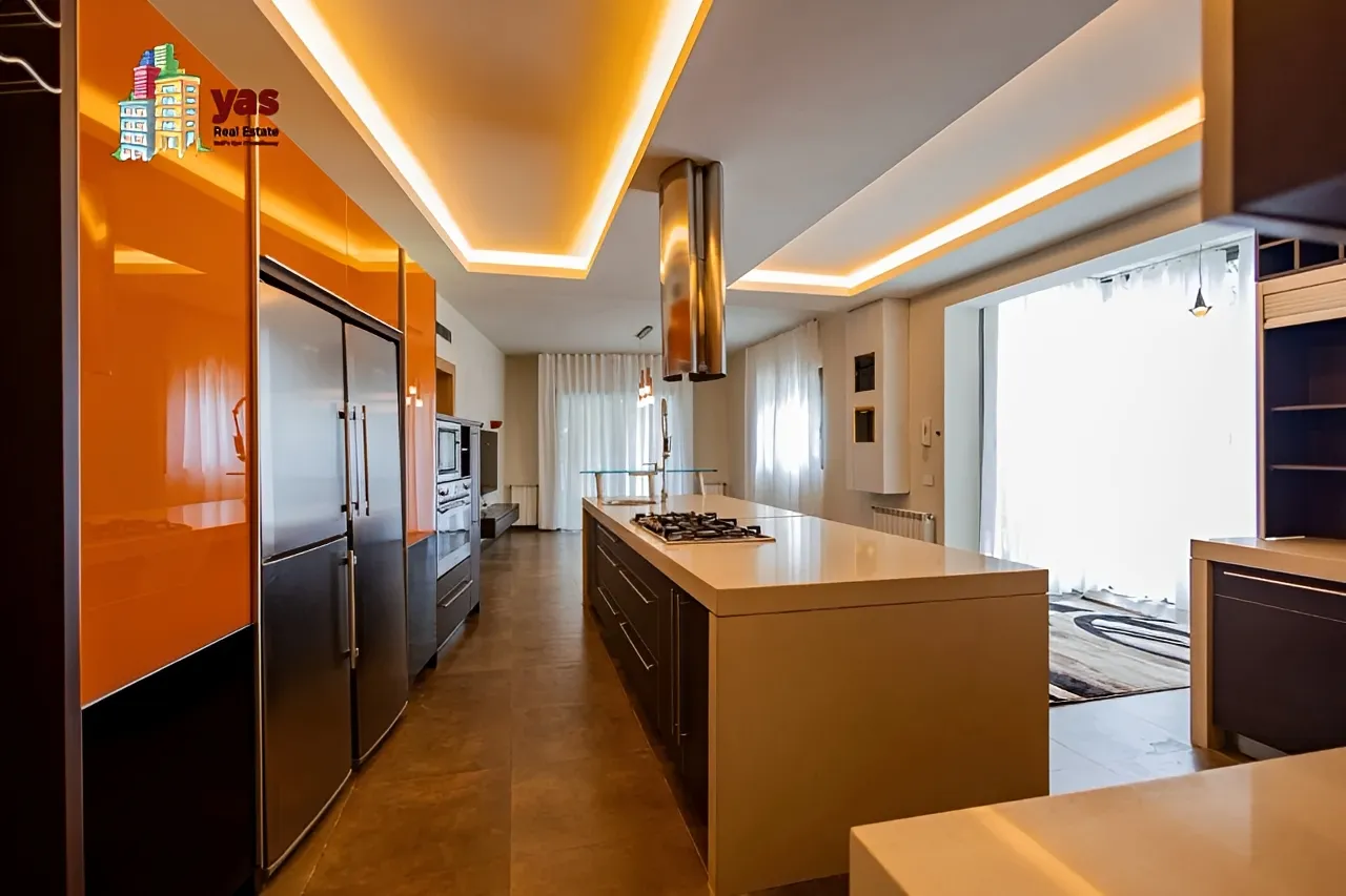 Villa for Sale in Ballouneh