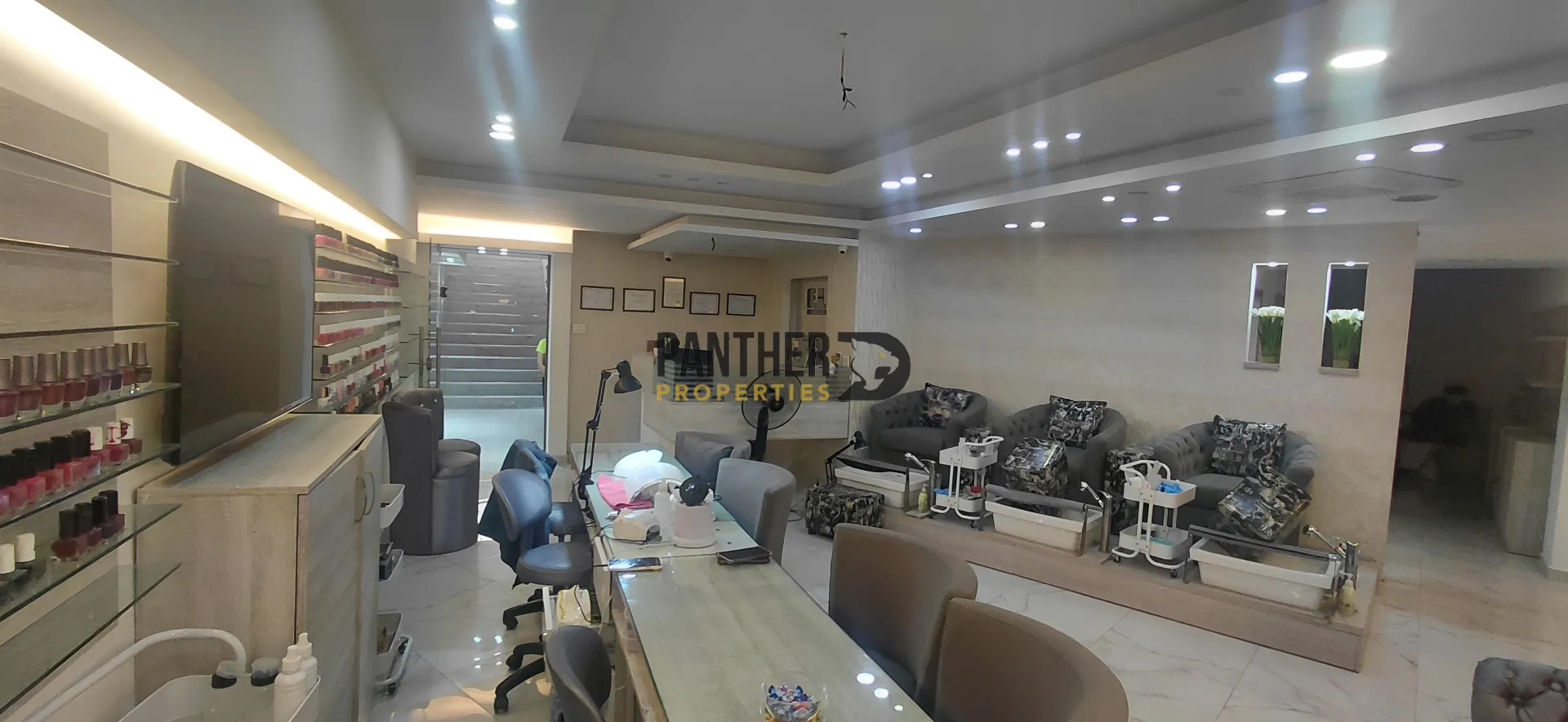 Shop for sale in New jdaide، lebanon