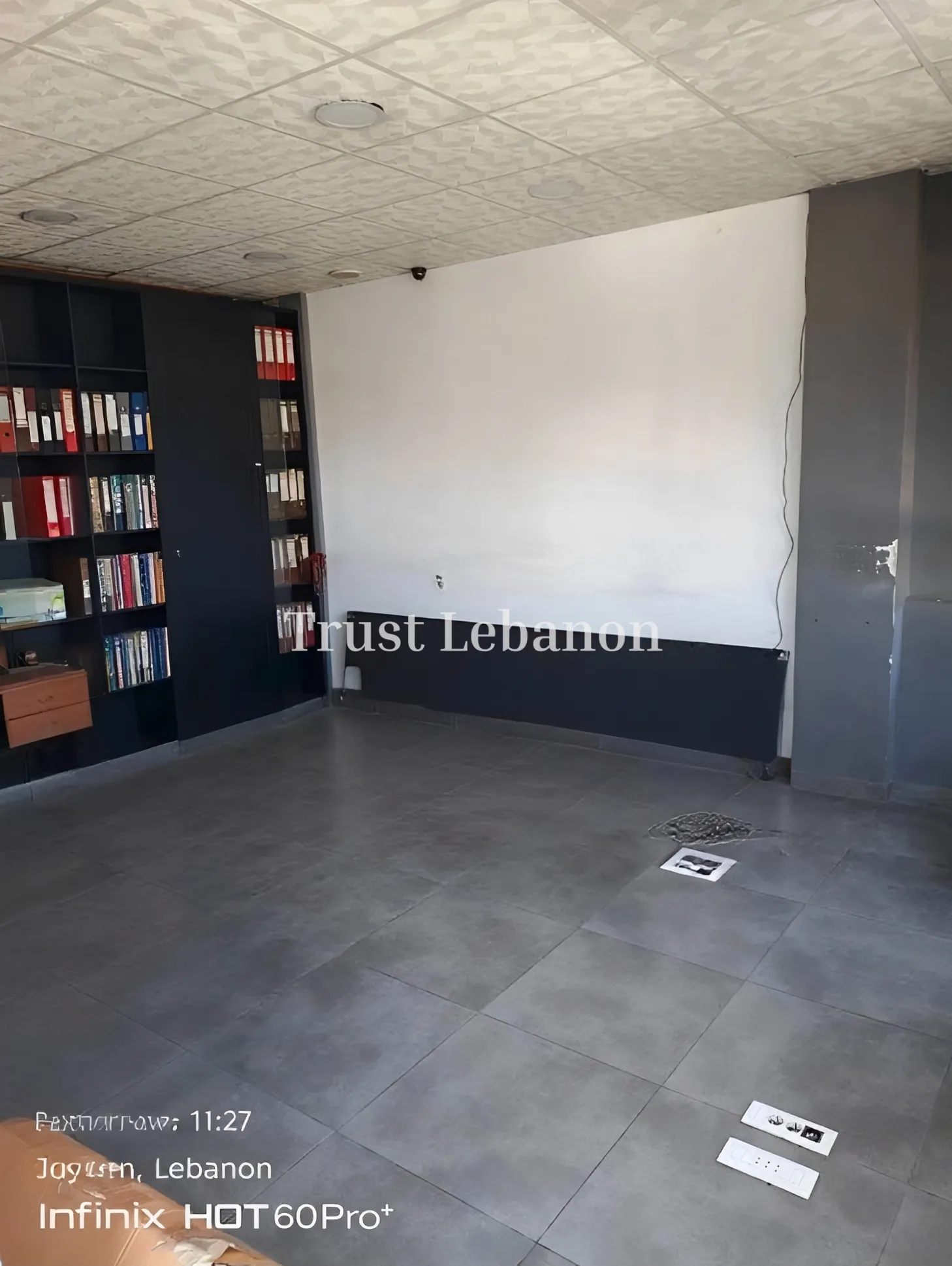 Office for rent in Jdaideh, Lebanon